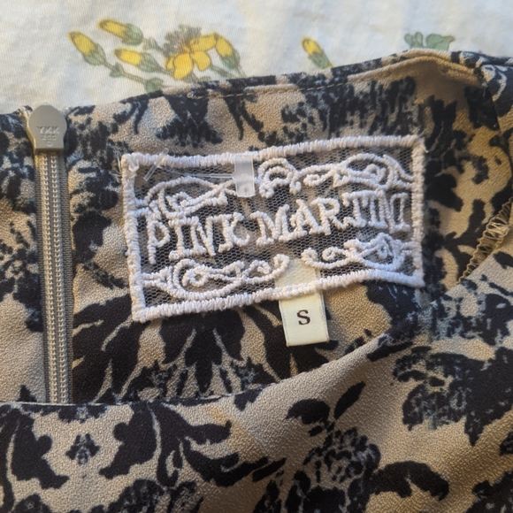 Pink Martini damask patterned peplum top - Picture 3 of 8